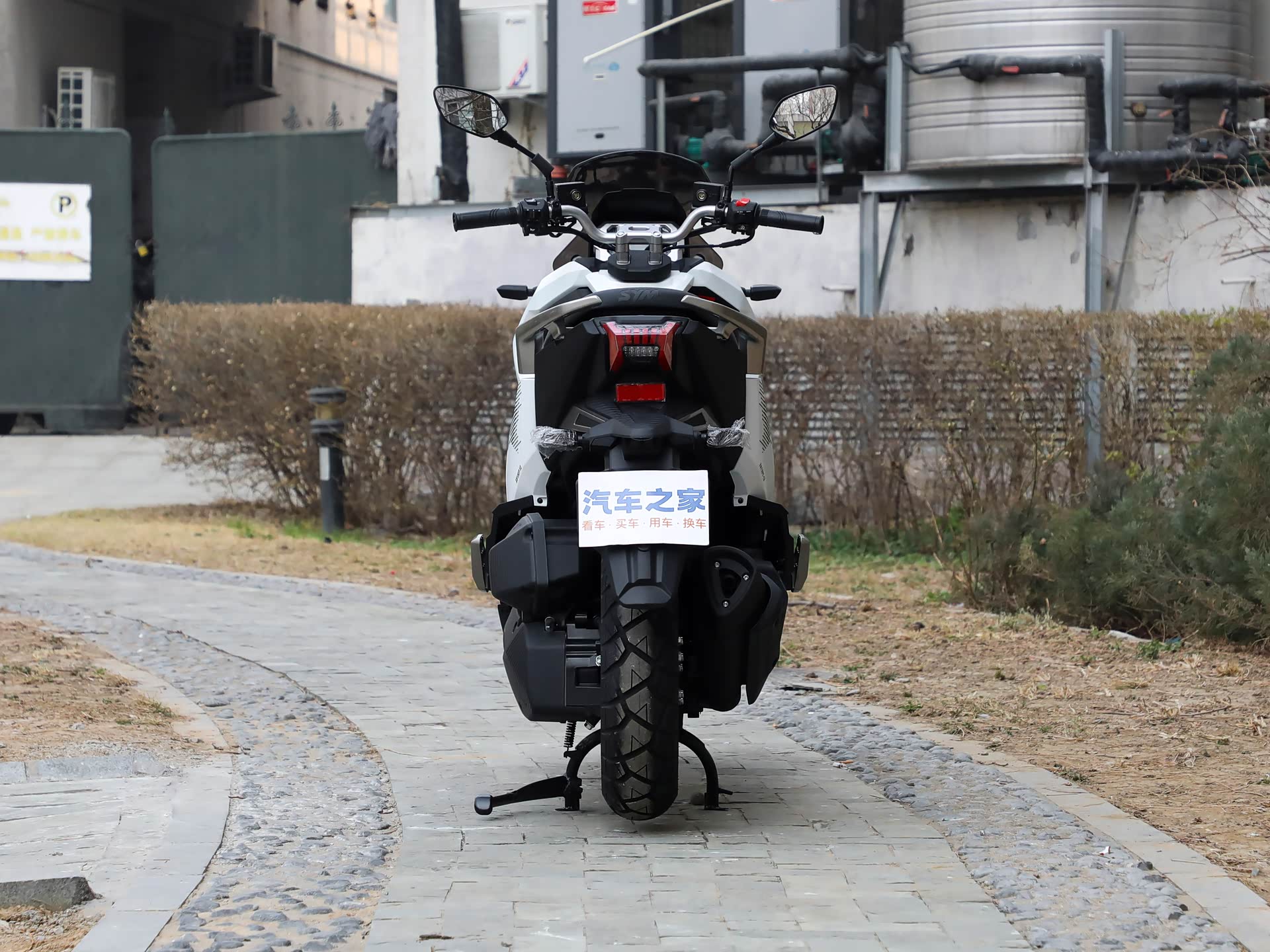 SYM Husky 150 ADV: Mẫu xe tay ga phong cách địa hình gây chú ý với thiết kế lạ mắt và khả năng vận hành đáng nể - Ảnh 5.