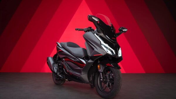 Honda Forza 350 2026 thêm màu mới nhưng giữ nguyên công nghệ, về Việt Nam thành xe dành cho giới “chịu chi”