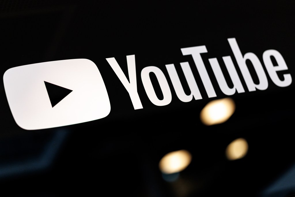 YouTube thử tìm kiếm kiểu mới: HỎI THẲNG, AI trả lời bằng video và từng bước - Ảnh 1.
