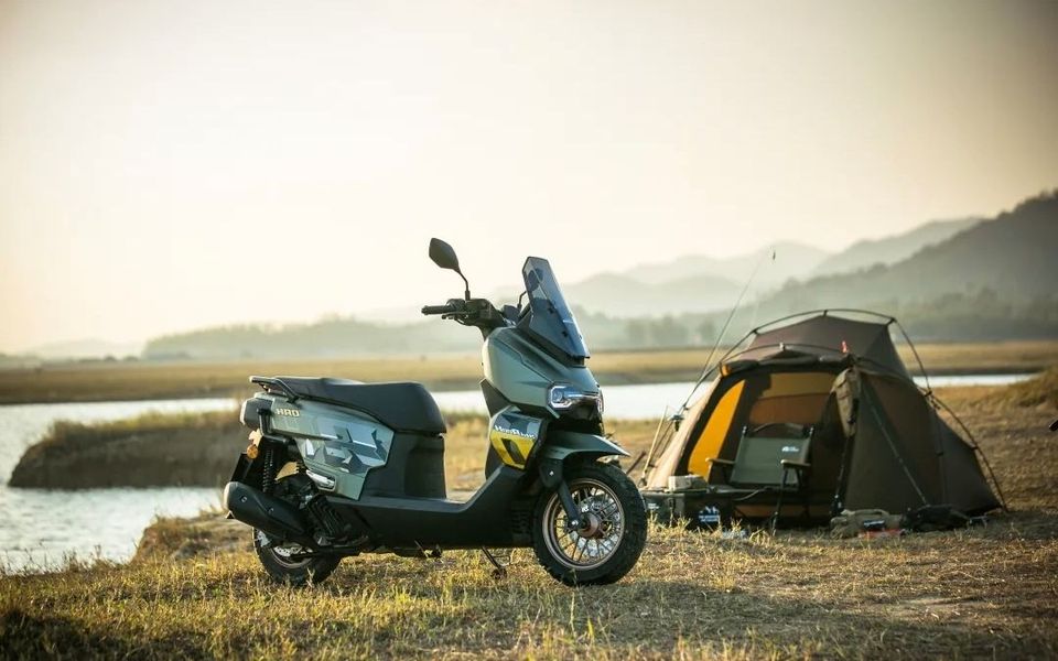 gndunb1774269646467-17743222142921544313748-1 HooRide125 ra mắt gây chú ý với loạt trang bị “full option”, nhưng nếu về Việt Nam liệu có đủ sức cạnh tranh? - Ảnh 1.