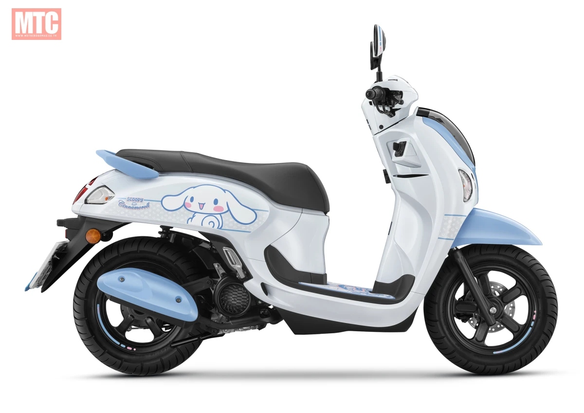 honda-scoopy-cinnamoroll-limited-5-17745791547352089438325 Honda Scoopy Cinnamoroll 2026 gây sốt với thiết kế “cute lạc lối”, bản giới hạn 2.000 chiếc khiến giới trẻ săn lùng - Ảnh 7.