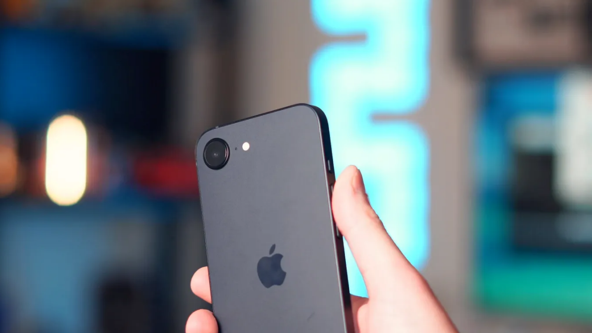 Apple tất tay, sắp ra mắt iPhone Neo với giá siêu rẻ?