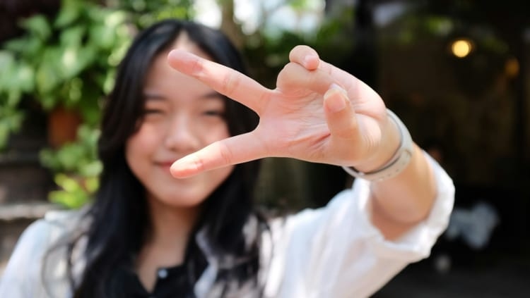 v-sign-fingerprints2-1778819414045-17788194141841811693126-1