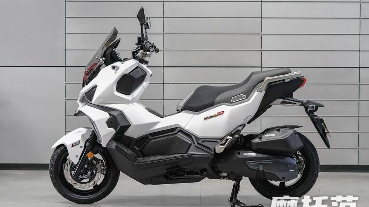 Mẫu xe máy này của nhà SYM có thể được coi là “quái vật đường dài” 150cc với bình xăng 15,2L, chạy gần 800 km một bình