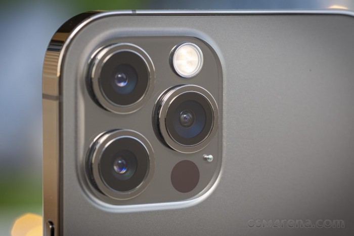 iphone-12-pro-lock-6-1676280363-1 iphone-12-pro-lock-6-1676280363.jpg