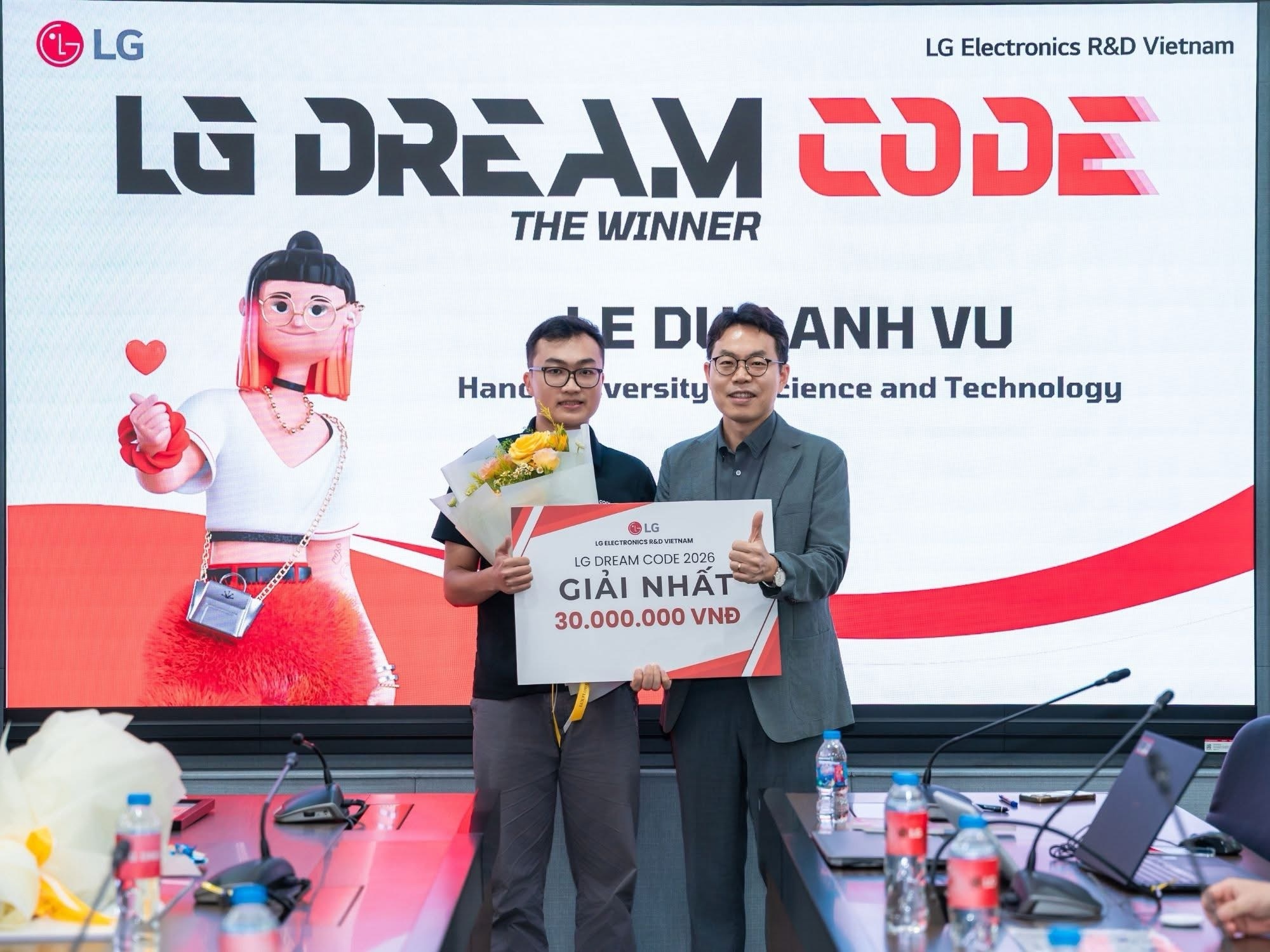 lg-dream-code-la-cuoc-thi-lap-trinh-phan-mem-thuong-nien-cau-noi-mang-tai-nang-den-voi-cac-co-hoi-tuyen-dung-1782790635814-1782790636759168094478 LG kỷ niệm 10 năm phát triển phần mềm ô tô tại Việt Nam - Ảnh 4.
