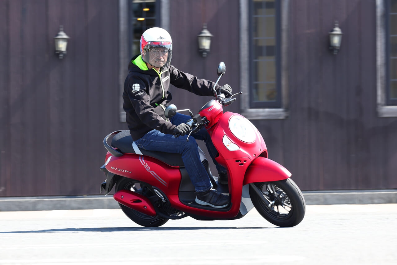 ym2212-62-01-honda-scoopy-i-1782004224681-178200422530245769945